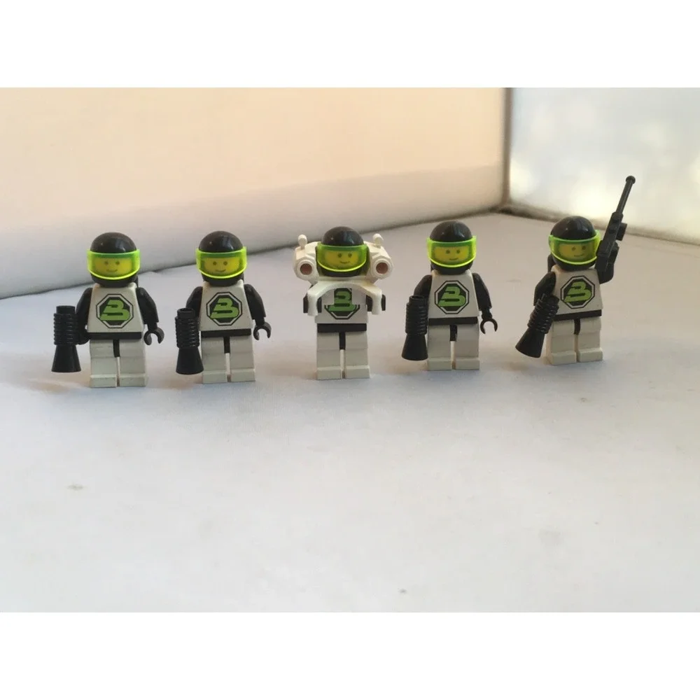Space LEGO‎ Blacktron II 5x Minifigures Various Accessories Vintage